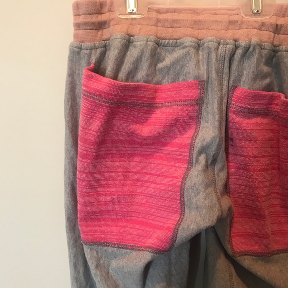 Color-Block Joggers - Picture 6 of 7